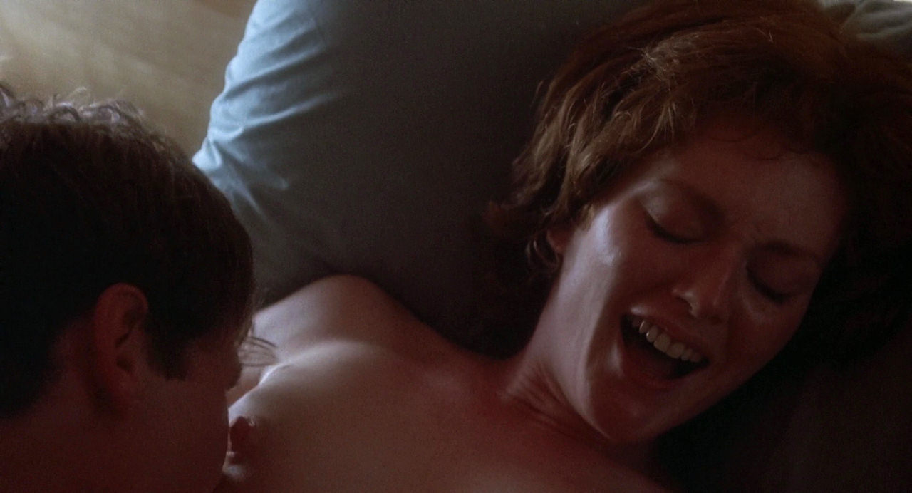 Julianne Moore naked sex and lesbian pictures. 